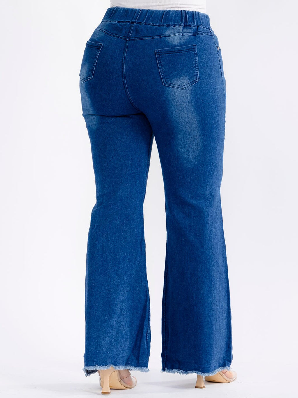 Wide Leg Frayed Hem Jeans – Women's Medium Wash Denim
