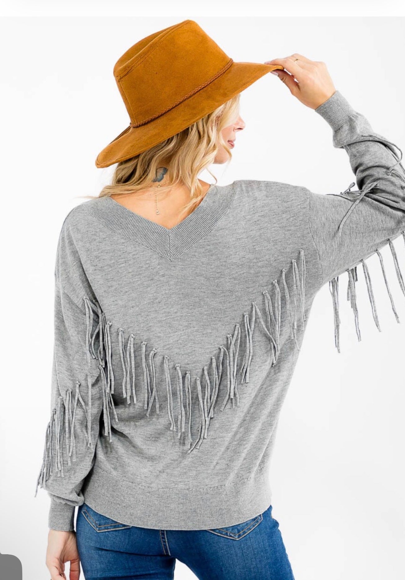 LONG SLEEVE V-NECK FRINGE PULLOVER SWEATER