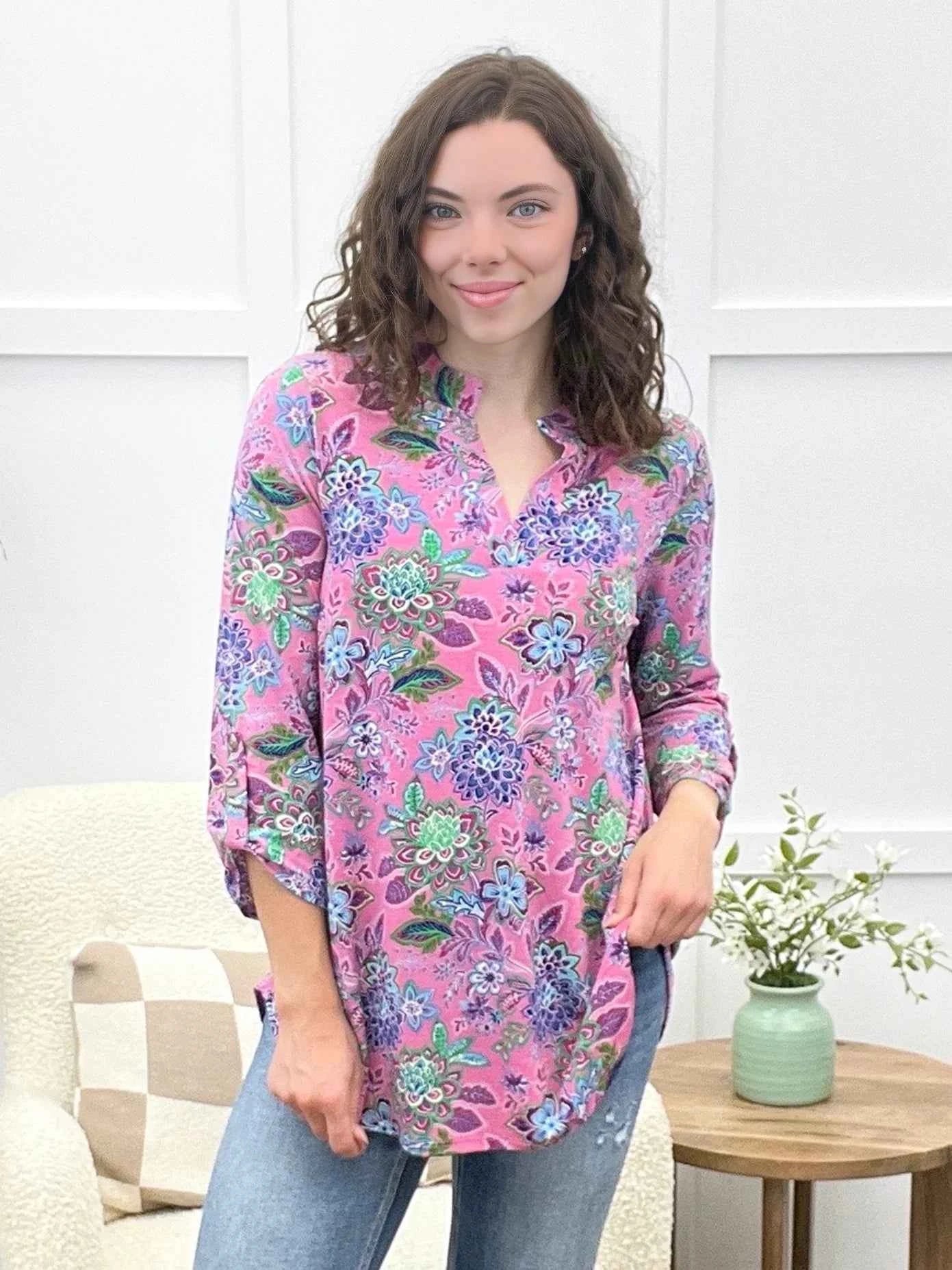 Dear Scarlett Lizzy 3/4 Sleeve Split-Neck Top