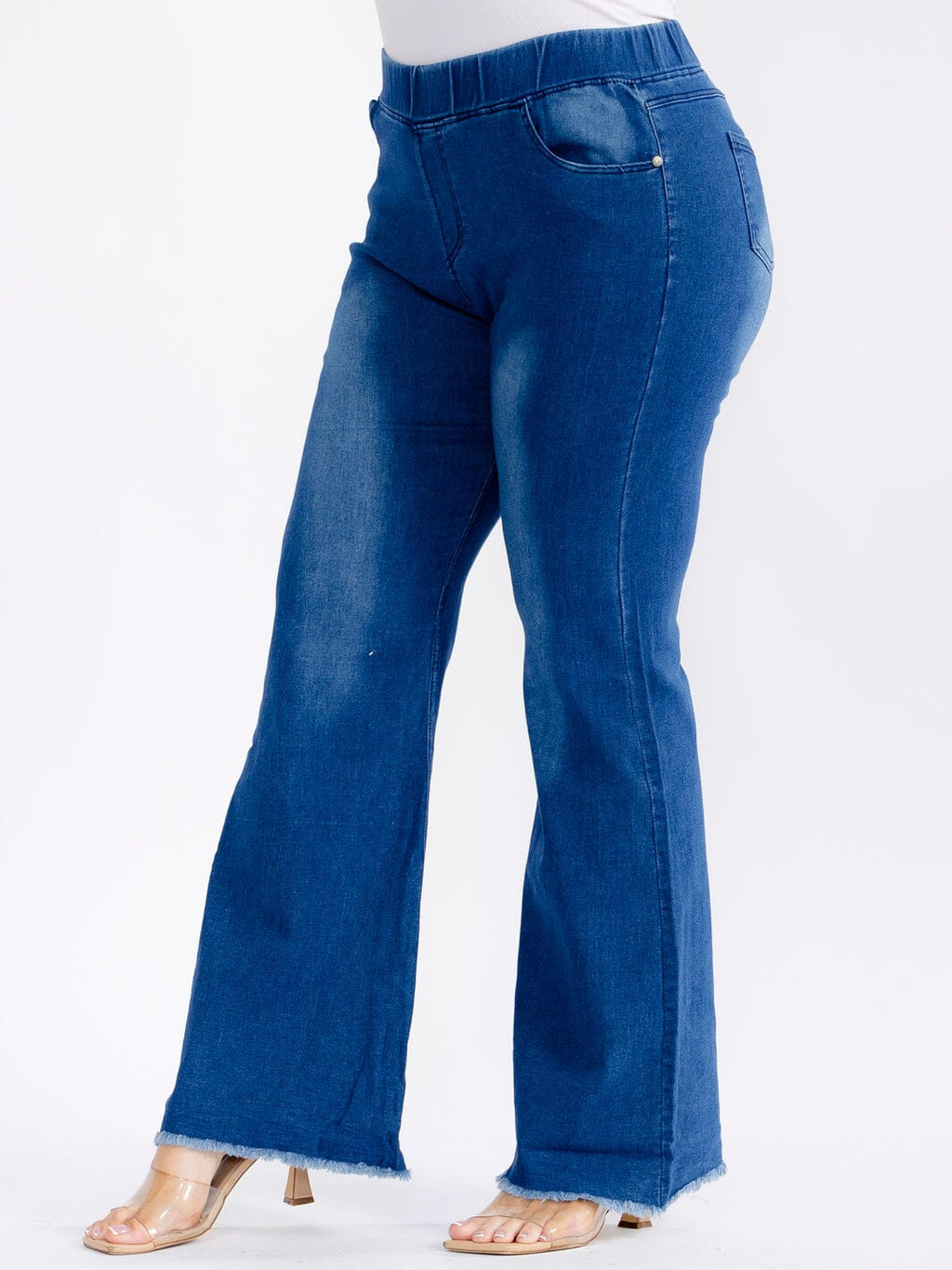 Wide Leg Frayed Hem Jeans – Women's Medium Wash Denim