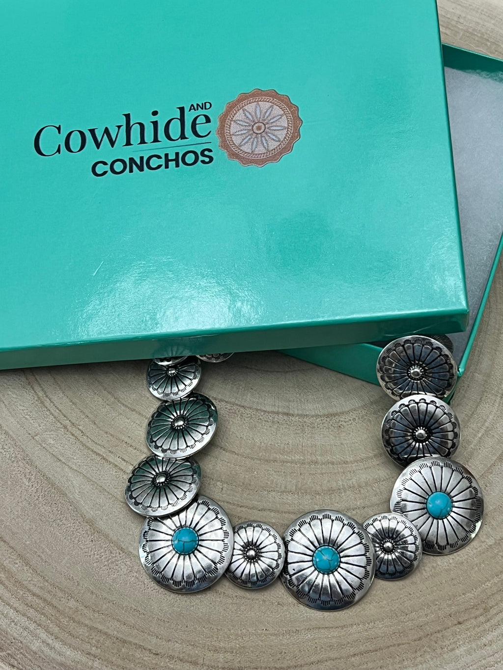 Western Southwestern Overlapping Concho Necklace With Faux Turquoise 18 Inch