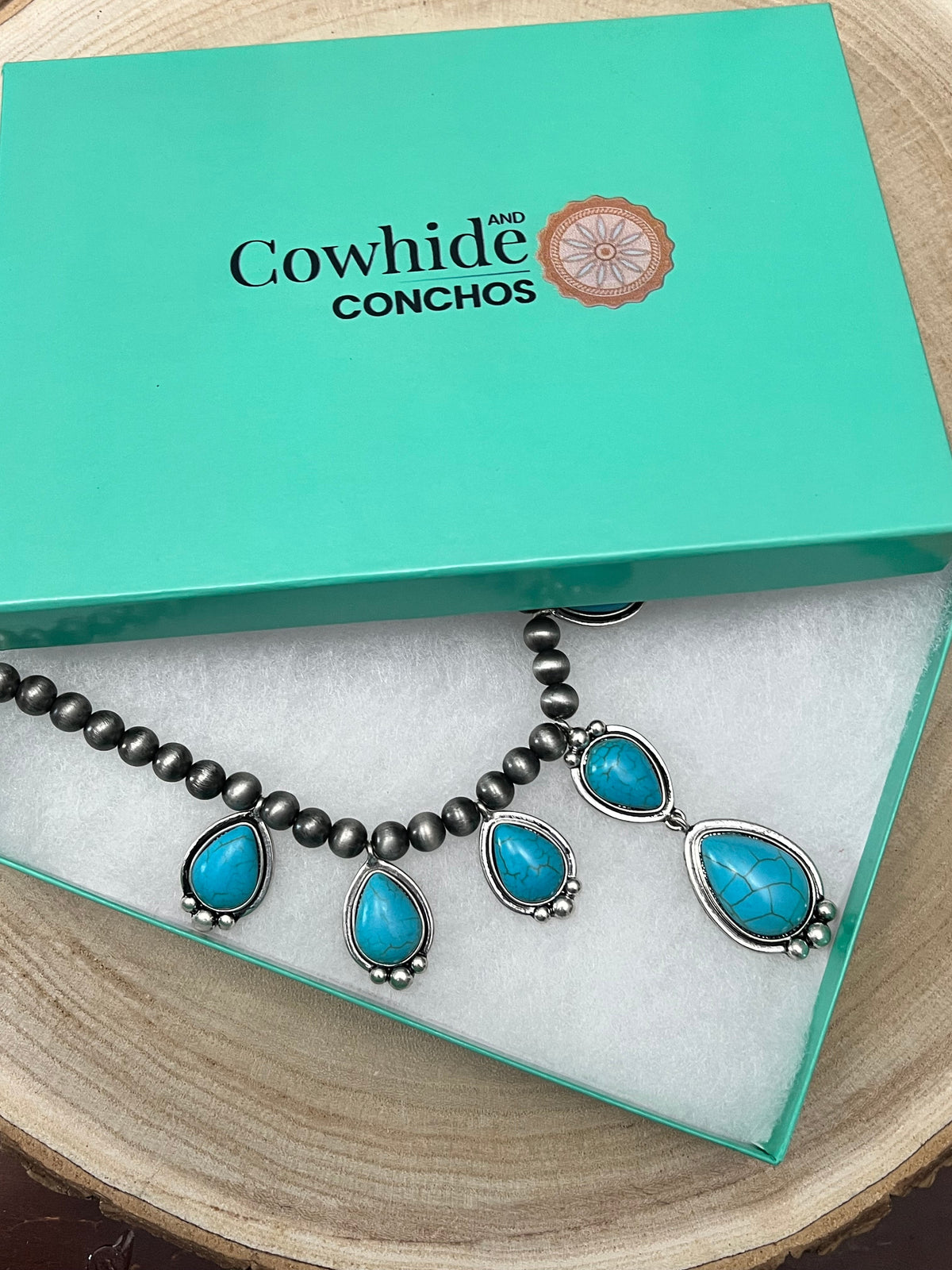 Western Teardrop Faux Turquoise And Sterling Pearl Necklace 16 Inch