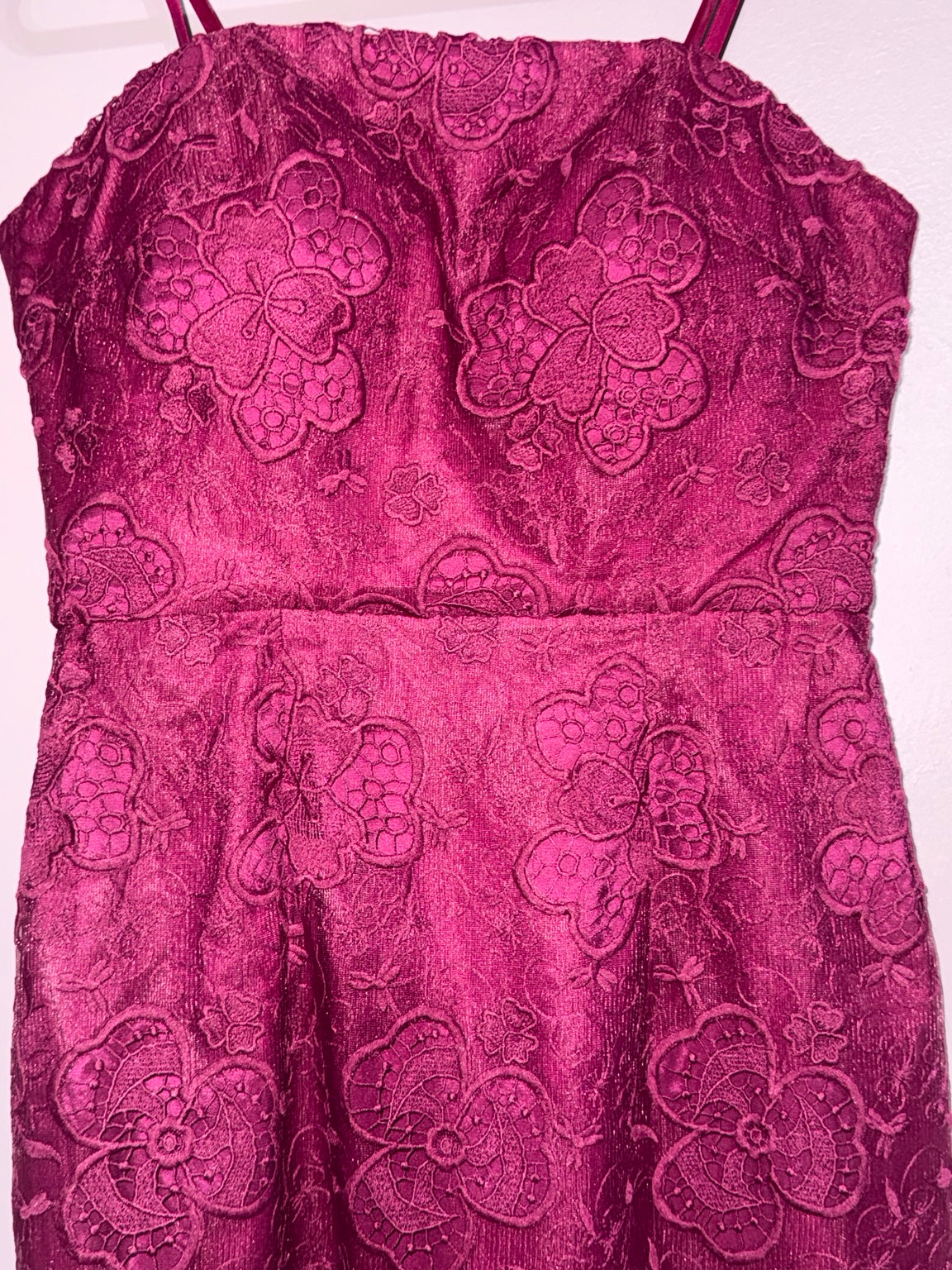 Bariano berry floral lace detail