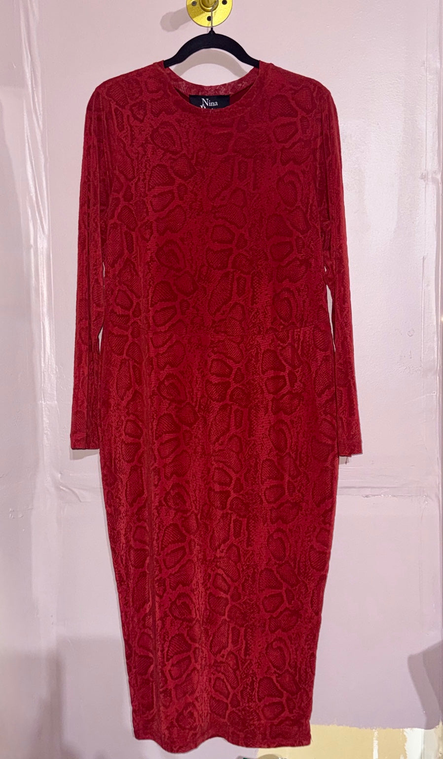 Nina Parker burgundy embossed bodycon midi dress front