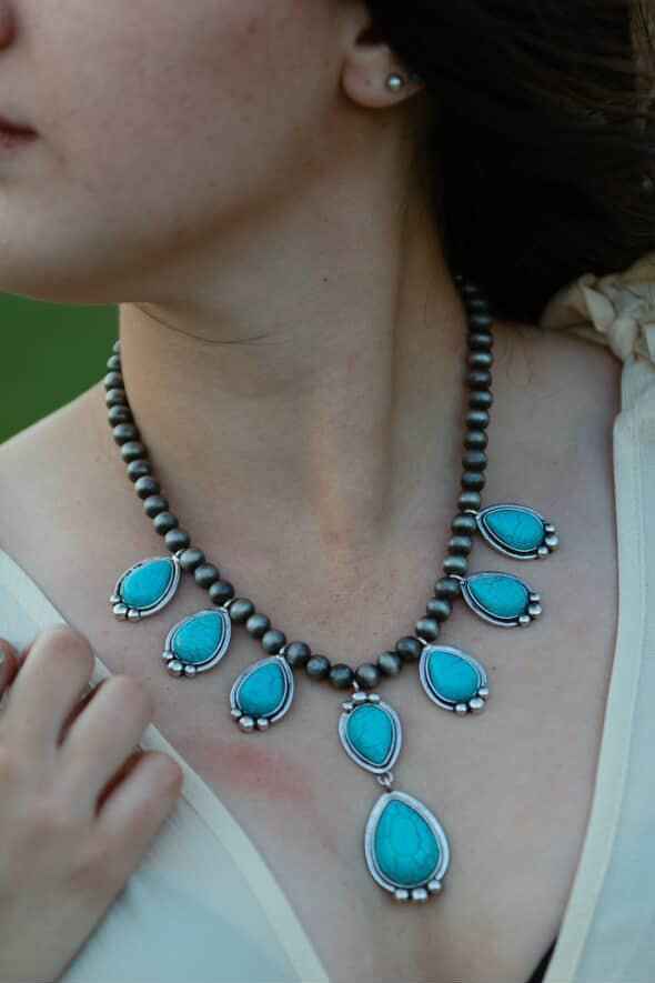 Western Teardrop Faux Turquoise And Sterling Pearl Necklace 16 Inch